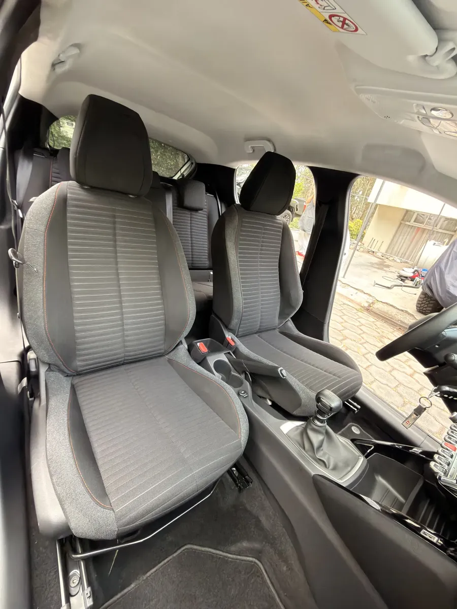 
								Peugeot 208 2022 1.2 Manual Direct Sale One Owner full									