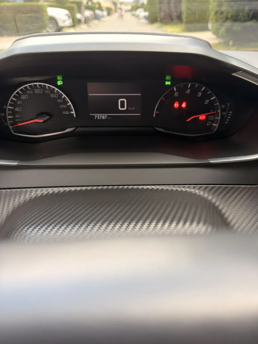 
								Peugeot 208 2022 1.2 Manual Direct Sale One Owner full									